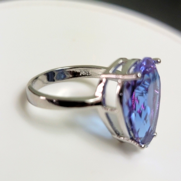Naturally Color Changing Alexandrite Ring - Picture 5 of 12